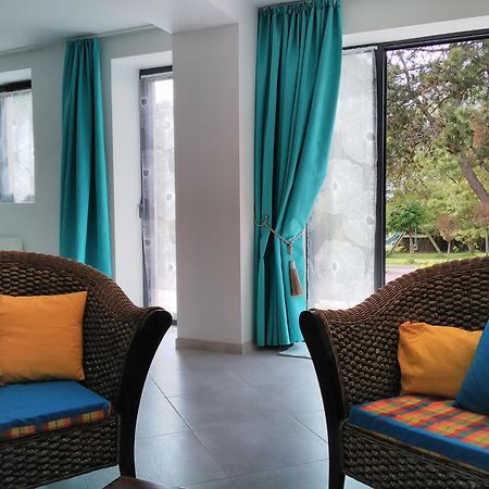 La Maison Periot Trevieres Room photo
